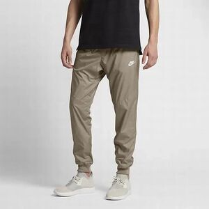 NWT Nike Windrunner Track Running Jogger 898403-235 Khaki XXL Mens